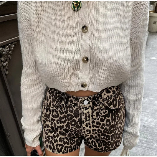 Pantaloncini con stampa leopardata